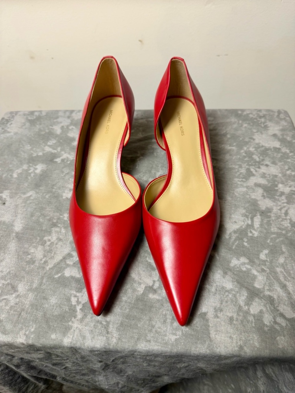 NEW MICHAEL Michael Kors Red Elyse Kitten Pumps Size 9 - Picture 7 of 17